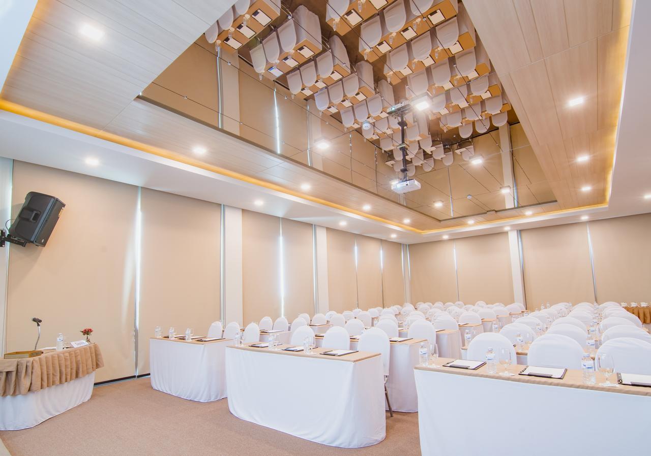 Hotel The Peak Chanthaburi Esterno foto